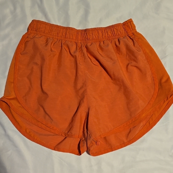 Nike Athletic Shorts with Elastic Waistband - Picture 1 of 3